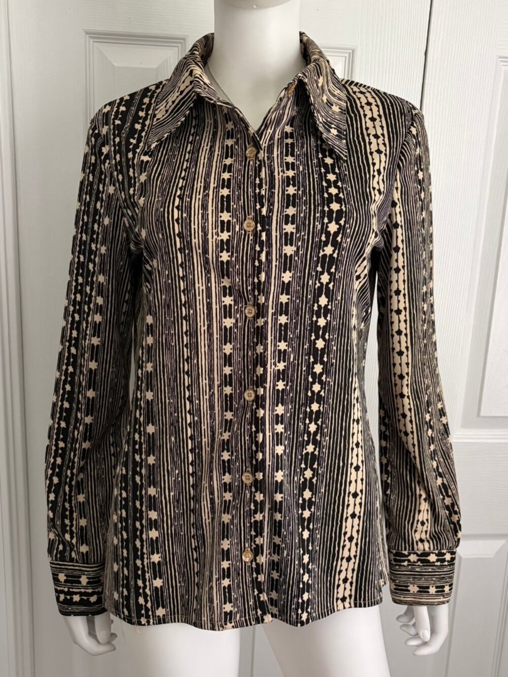 vintage 70s novelty print long sleeve button up collar shirt